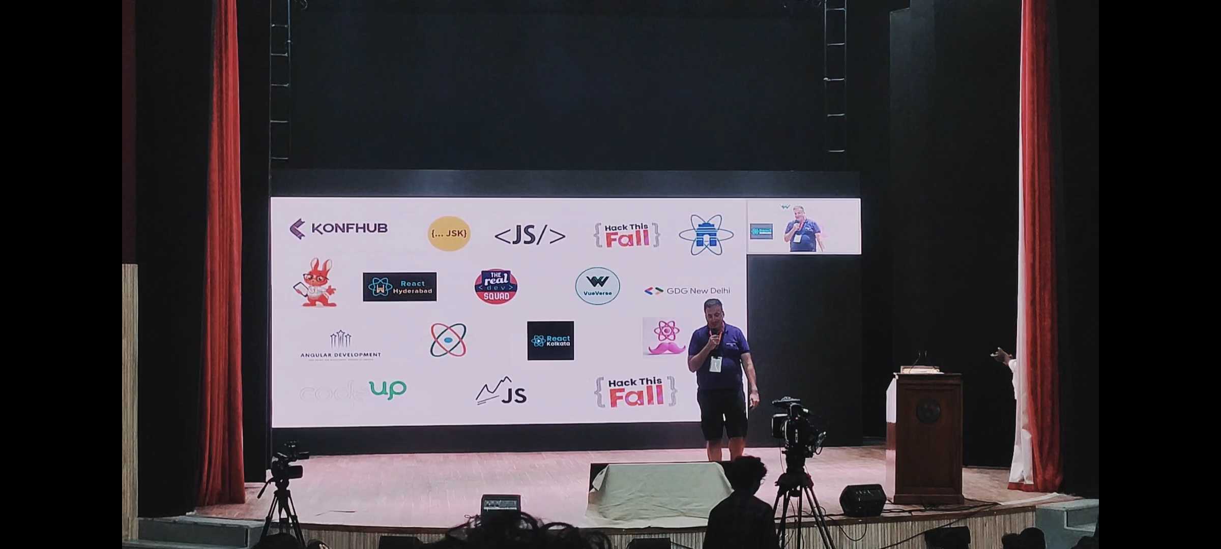 MalabarJS logo on the CityJS Delhi community partners stage slide